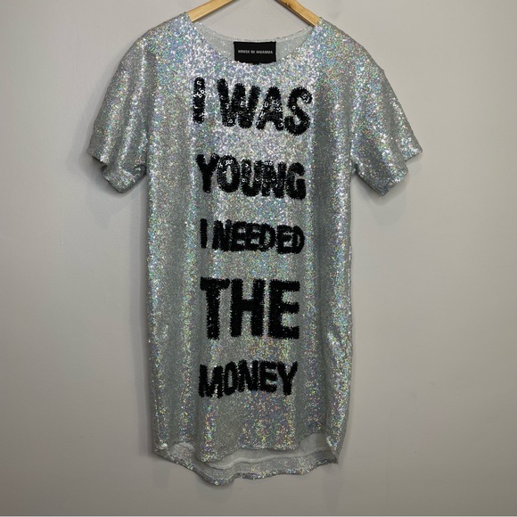 House of Mua Mua • I Was Young I Needed The Money sequined maxi tee shirt dress - Picture 4 of 13